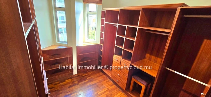 This luxurious contemporary furnished and equipped apartment of 151 m2 is located in a quiet and highly residential a...