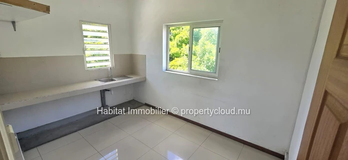 Bureau 163 m² situé à Port-Louis, à proximité de l'hôpital Jeetoo