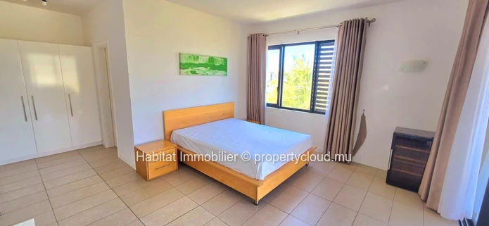 Stunning penthouse of 229 m², furnished and equipped, located in the exclusive Azuri estate