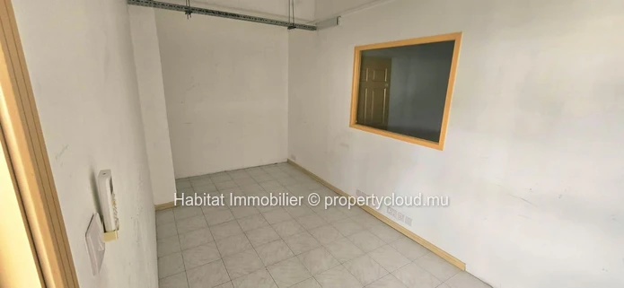 A louer : Bureau spacieux non-meublé de 1161 m² à Port-Louis