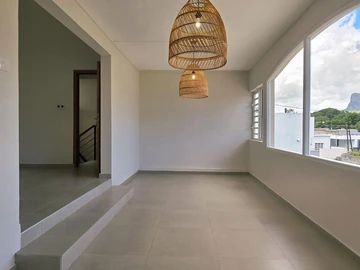 6 Bedroom Villa