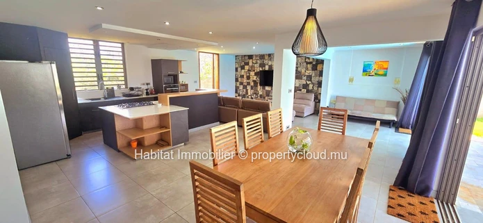Discover this charming family house furnished and equipped of 310 m² on a plot of land of 222 toises, ideally located...