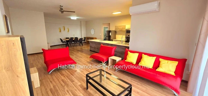 Bel appartement meublé et équippé de 135 m² situé à Vandermeersch, Rose-Hill