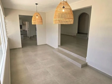 6 Bedroom Villa
