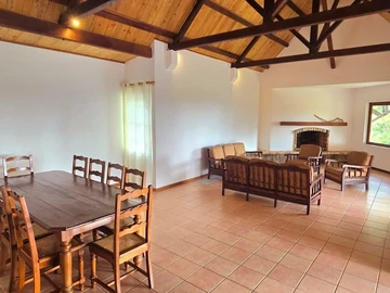 6 Bedroom Villa