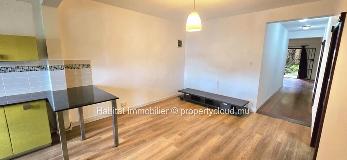 Bel appartement non meublé de 132 m² idéalement situé au rez-de-chaussée d'une résidence à Montagne Ory, Moka