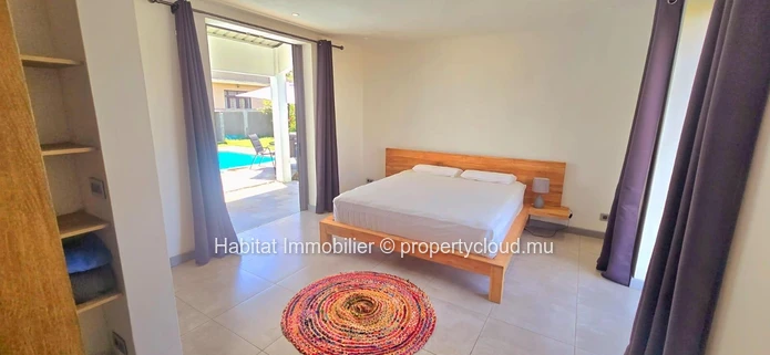Discover this charming family house furnished and equipped of 310 m² on a plot of land of 222 toises, ideally located...