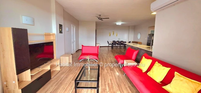 Bel appartement meublé et équippé de 135 m² situé à Vandermeersch, Rose-Hill