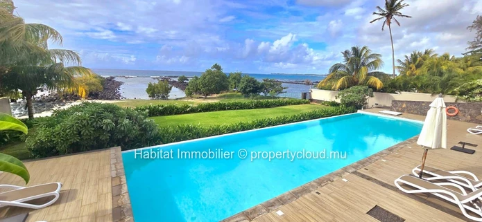Discover this stunning beachfront penthouse of 210 m², fully furnished and equipped, located in Pointe aux Biches. A ...