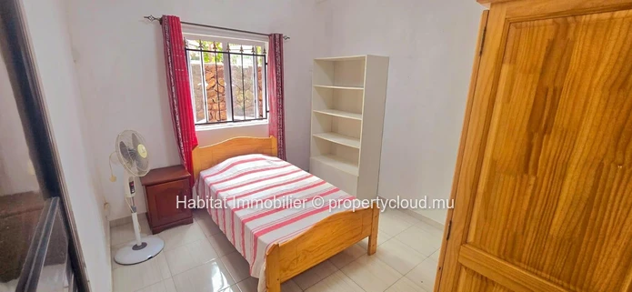 To rent : Located on the ground floor of a quiet residence, apartment of 79 m2 