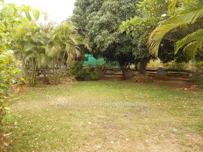 A VENDRE - Belle maison de 400 m2 à Albion. 