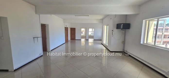 Bureau 163 m² situé à Port-Louis, à proximité de l'hôpital Jeetoo