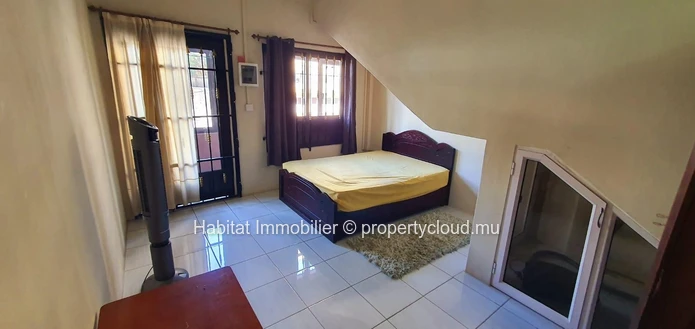 FOR SALE - Residential complex of 400 m2 on a plot of land of 54 toises located on the main road in Eau Coulée