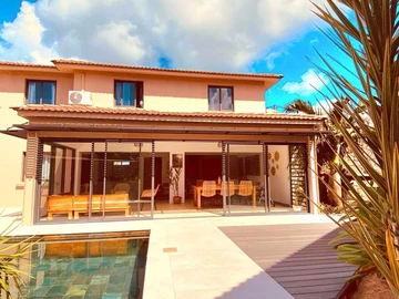 5 Bedroom Villa