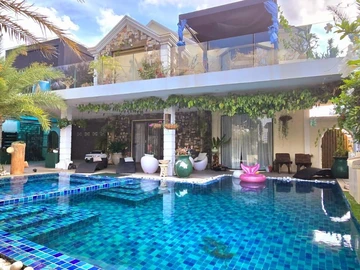 4 Bedroom Villa
