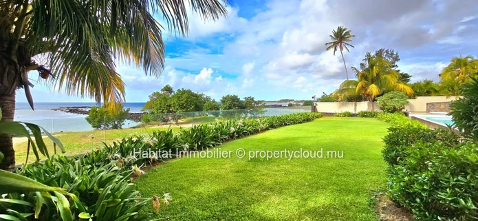 Discover this stunning beachfront penthouse of 210 m², fully furnished and equipped, located in Pointe aux Biches. A ...