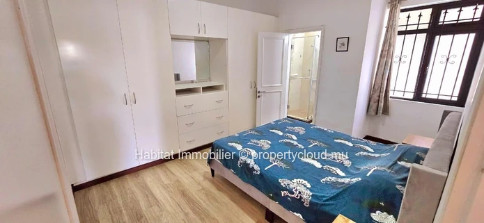 Bel appartement meublé et équippé de 135 m² situé à Vandermeersch, Rose-Hill