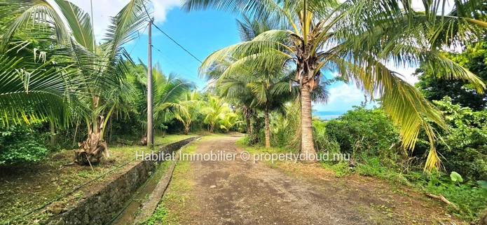 Plots of land ranging from 50 perches (2,110 m²) to 67 perches (2,840 m²) at Baie du Cap 