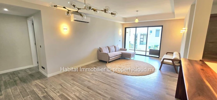 Contemporary and refined beachfront apartment, unfurnished of 130 m² in Belle Mare