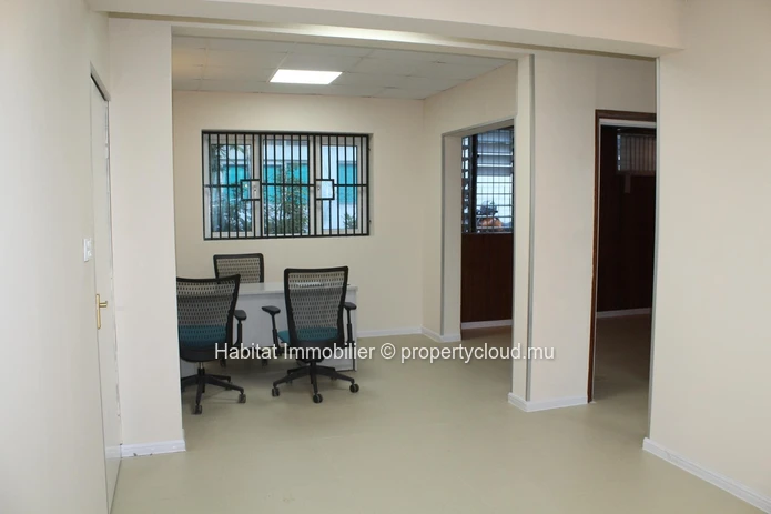 A vendre - Bâtiment commercial non-meublé de 1420 m2 bien situé à Phoenix.