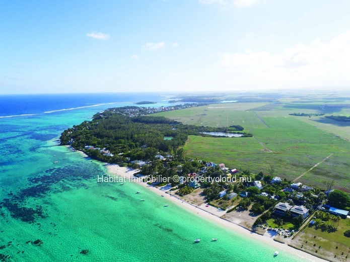 Project of new modern duplexes of 184 m², located in the heart of Pointe d'Esny