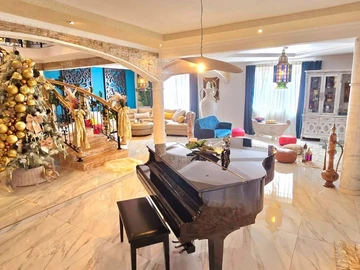 4 Bedroom Villa