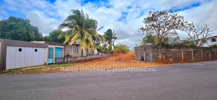 Large industrial land of 584 toises (2,221.50 m² / 52 perches) ideally located in Baie Du Tombeau, offering excellent...