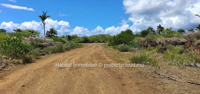 For sale - Agricultural land of 1 acre 28 in Saint Antoine near the residential area of “Petit Village”.