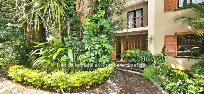 Bel appartement non meublé de 132 m² idéalement situé au rez-de-chaussée d'une résidence à Montagne Ory, Moka