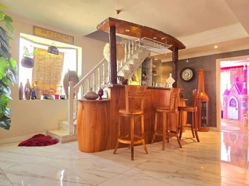 4 Bedroom Villa