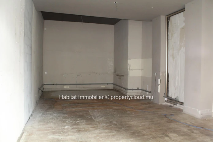 FOR SALE - Commercial space of 208 m2 in Quatre Bornes. 