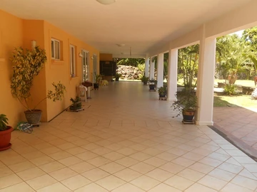 5 Bedroom Villa