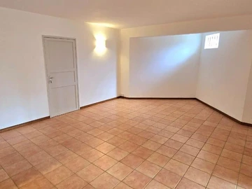 6 Bedroom Villa