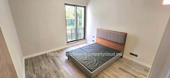 Contemporary and refined beachfront apartment, unfurnished of 130 m² in Belle Mare
