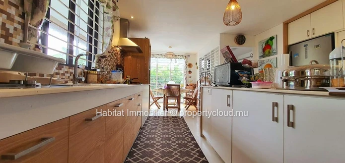 TO RENT - Furnished and equipped family home of 343 m2 on a land of 133 toises located in the famous morcellement of ...