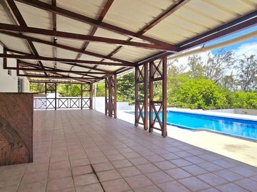 4 Bedroom Villa