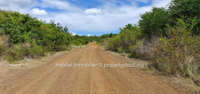 For sale - Agricultural land of 1 acre 28 in Saint Antoine near the residential area of “Petit Village”.